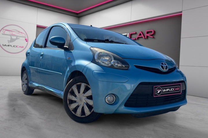 TOYOTA AYGO MC2 2014