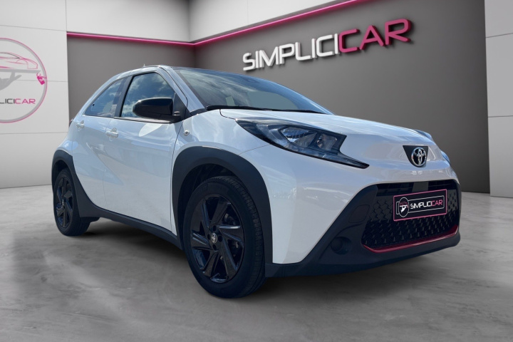 TOYOTA AYGO X