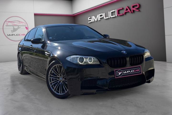BMW M5 F10 M